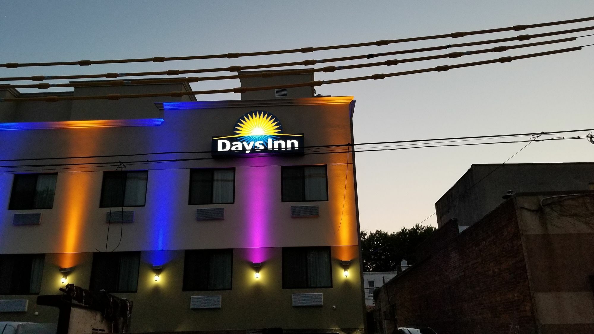 Days Inn By Wyndham Brooklyn Marine Park New York Exterior foto