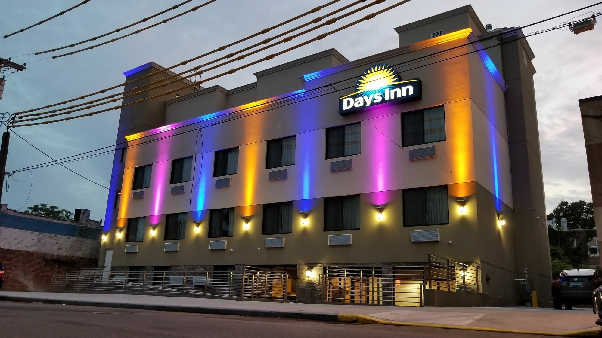 Days Inn By Wyndham Brooklyn Marine Park New York Exterior foto